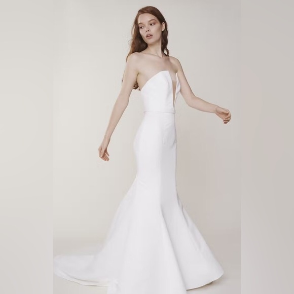 NWT Alyne By Rita Vinieris - Windsor - Wedding Gown Fit and Flare - Picture 1 of 5